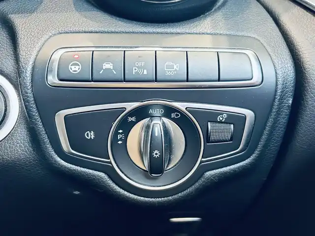 メルセデス・ベンツ ＧＬＣ２００ スポーツ 大阪府 2018(平30)年 6.4万km ダイヤモンドホワイト レーダーセーフティ/ハーフレザー/メモリ付きパワーシート/シートヒーター/純正ナビ/TV/３６０度カメラ/純正19インチAW/LEDヘッドライト/ACC/ブラインドスポット/電動リアゲート