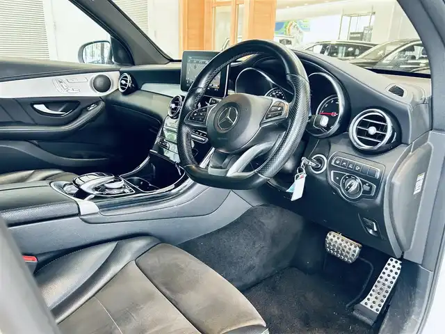 メルセデス・ベンツ ＧＬＣ２００ スポーツ 大阪府 2018(平30)年 6.4万km ダイヤモンドホワイト レーダーセーフティ/ハーフレザー/メモリ付きパワーシート/シートヒーター/純正ナビ/TV/３６０度カメラ/純正19インチAW/LEDヘッドライト/ACC/ブラインドスポット/電動リアゲート