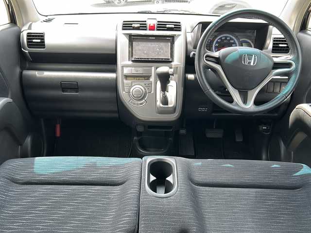 ホンダ ゼスト スパーク W 鹿児島県 2012(平24)年 10.9万km 黒 社外ナビ/Bluetooth/TV/電動格納ミラー/純正フロアマット/ドアバイザー/オートエアコン/パワーウィンドウ/純正AW/ベンチシート/保証書/取扱説明書/スマートキー