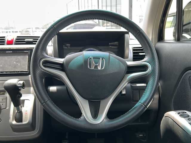 ホンダ ゼスト スパーク W 鹿児島県 2012(平24)年 10.9万km 黒 社外ナビ/Bluetooth/TV/電動格納ミラー/純正フロアマット/ドアバイザー/オートエアコン/パワーウィンドウ/純正AW/ベンチシート/保証書/取扱説明書/スマートキー