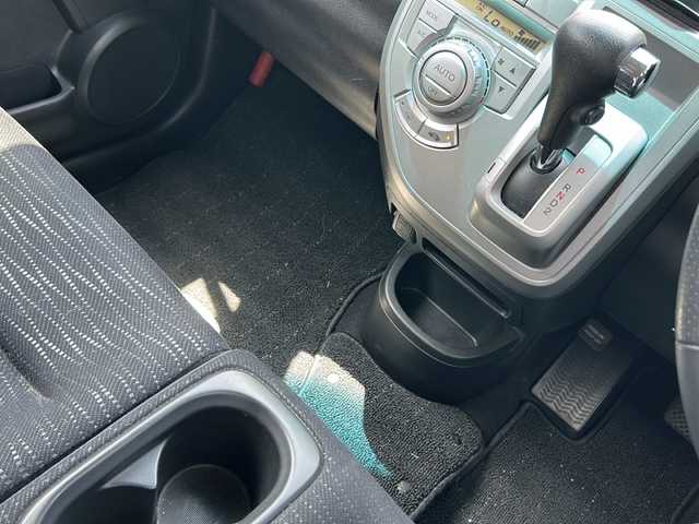 ホンダ ゼスト スパーク W 鹿児島県 2012(平24)年 10.9万km 黒 社外ナビ/Bluetooth/TV/電動格納ミラー/純正フロアマット/ドアバイザー/オートエアコン/パワーウィンドウ/純正AW/ベンチシート/保証書/取扱説明書/スマートキー