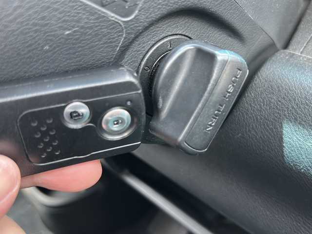 ホンダ ゼスト スパーク W 鹿児島県 2012(平24)年 10.9万km 黒 社外ナビ/Bluetooth/TV/電動格納ミラー/純正フロアマット/ドアバイザー/オートエアコン/パワーウィンドウ/純正AW/ベンチシート/保証書/取扱説明書/スマートキー