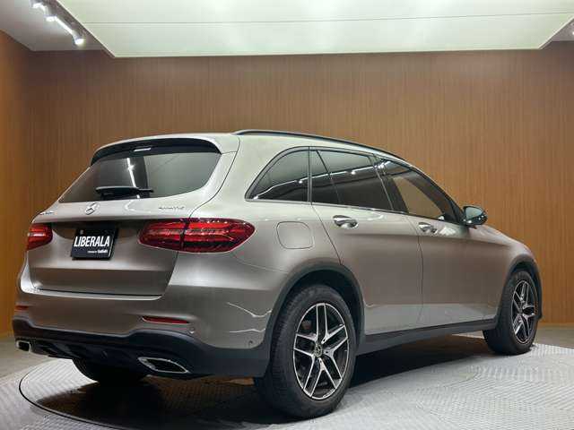 メルセデス・ベンツ ＧＬＣ２２０ d 4マチック ローレウスED 千葉県 2019(令1)年 5.7万km モハーベシルバー 限定車　/ナイトＰＫＧ　/パノラマＳＲ　/Ｂｕｒｍｅｓｔｅｒサウンド　/ＡＣＣ　/半革　/ナビ　/ＴＶ　/３６０°Ｂｌｕｅｔｏｏｔｈ接続　/シートＨ　/電動リアゲート　/アクティブパーキング　　/ＲＳＰ　/ＥＴＣ　/ドラレコ