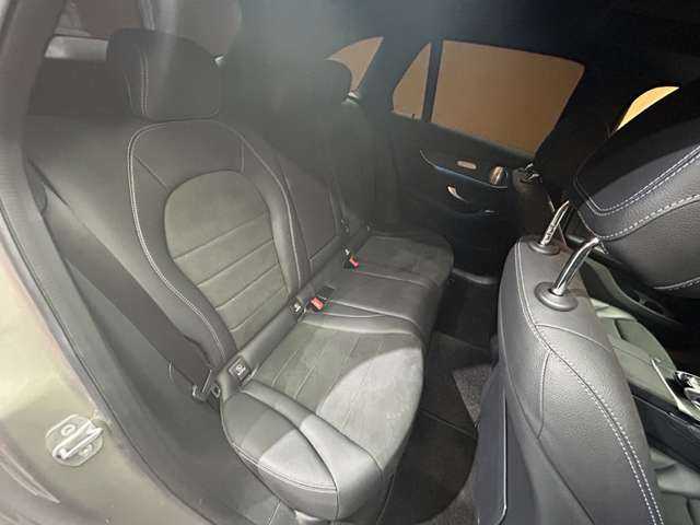 メルセデス・ベンツ ＧＬＣ２２０ d 4マチック ローレウスED 千葉県 2019(令1)年 5.7万km モハーベシルバー 限定車　/ナイトＰＫＧ　/パノラマＳＲ　/Ｂｕｒｍｅｓｔｅｒサウンド　/ＡＣＣ　/半革　/ナビ　/ＴＶ　/３６０°Ｂｌｕｅｔｏｏｔｈ接続　/シートＨ　/電動リアゲート　/アクティブパーキング　　/ＲＳＰ　/ＥＴＣ　/ドラレコ