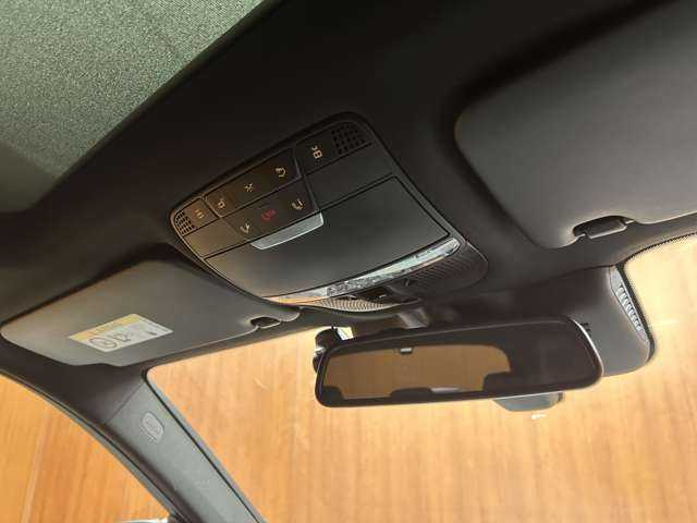 メルセデス・ベンツ ＧＬＣ２２０ d 4マチック ローレウスED 千葉県 2019(令1)年 5.7万km モハーベシルバー 限定車　/ナイトＰＫＧ　/パノラマＳＲ　/Ｂｕｒｍｅｓｔｅｒサウンド　/ＡＣＣ　/半革　/ナビ　/ＴＶ　/３６０°Ｂｌｕｅｔｏｏｔｈ接続　/シートＨ　/電動リアゲート　/アクティブパーキング　　/ＲＳＰ　/ＥＴＣ　/ドラレコ