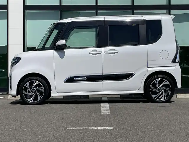 ダイハツ タント カスタム RS スタイルセレクション 和歌山県 2022(令4)年 1.9万km シャイニングホワイトパール 純正9インチナビ/フルセグTV/Bluetooth/TVキャンセラー/CD/DVD/USB/全周囲カメラ/ビルトインETC/純正ドライブレコーダー/スマートアシスト/レーダークルーズコントロール/両側パワースライドドア/コーナーセンサー/レザー調シートカバー/前席シートヒーター/運転席ロングスライド/レザー調ステリングカバー/ステアリングスイッチ/電動パーキングブレーキ/ブレーキホールド/LEDヘッドライト/フォグランプ/オートライト/シートバックテーブル/リアドアサンシェード/純正15インチAW/ドアバイザー/純正フロアマット/プッシュスタート/スマートキー