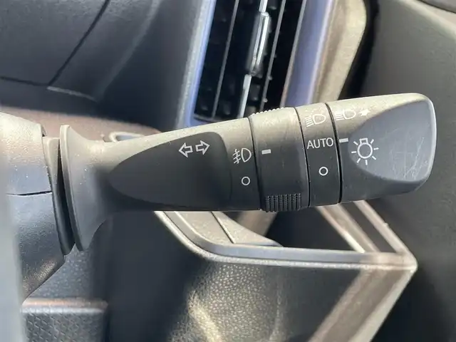 ダイハツ タント カスタム RS スタイルセレクション 和歌山県 2022(令4)年 1.9万km シャイニングホワイトパール 純正9インチナビ/フルセグTV/Bluetooth/TVキャンセラー/CD/DVD/USB/全周囲カメラ/ビルトインETC/純正ドライブレコーダー/スマートアシスト/レーダークルーズコントロール/両側パワースライドドア/コーナーセンサー/レザー調シートカバー/前席シートヒーター/運転席ロングスライド/レザー調ステリングカバー/ステアリングスイッチ/電動パーキングブレーキ/ブレーキホールド/LEDヘッドライト/フォグランプ/オートライト/シートバックテーブル/リアドアサンシェード/純正15インチAW/ドアバイザー/純正フロアマット/プッシュスタート/スマートキー