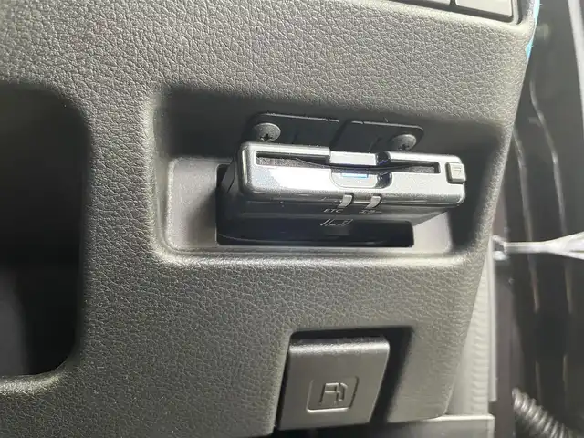 スズキ スペーシア HYBRID X 富山県 2019(令1)年 2.2万km アーバンブラウンパールメタリック １オーナー/純正ナビ（CD　DVD　bluetooth MSV（SD))/フルセグTV/バックカメラ/リアコーナーセンサー/ETC/前ドライブレコーダー/運転席シートヒーター/両側パワースライドドア/衝突軽減ブレーキ/レーンキープ/スマートキー/プッシュスタート/LEDヘッドライト/オートライト/横滑防止装置/純正１４インチAW/純正マット・バイザー/保証書、取説/スペアキー