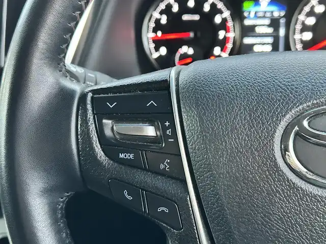 トヨタ アルファード S 山形県 2016(平28)年 11.4万km ブラック 登録時走行距離114775Km/保証書/取扱説明書/後席モニター（ALPINE）/社外SDナビ（ALPINE）/フルセグTV/黒革シートカバー/両側パワースライドドア/前後コーナーセンサー/トヨタセーフティセンス/7人乗り/オットマン/バックカメラ/LEDヘッドライト/ウィンカーミラー/電動格納ミラー/ETC/プッシュスタート/スタッドレスタイヤ車載