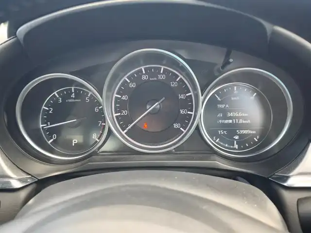 マツダ マツダ６セダン 20S 愛媛県 2019(令1)年 5.4万km ソニックシルバーM 純正8型ナビ/バックモニター/ETC/クルーズコントロール/前後パーキングセンサー/衝突被害軽減ブレーキ/後退時ブレーキサポート/AT誤後発進抑制/車線逸脱警報/ブラインドスポットモニタリング/交通標識認識システム/ステアリング連動LEDヘッドランプ/革巻きステアリング/パドルシフト/純正17インチアルミホイール/スマートキー/プッシュエンジンスタート/禁煙車