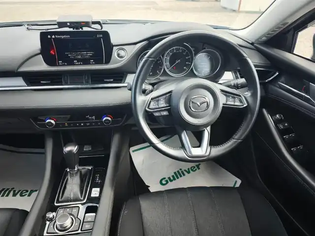 マツダ マツダ６セダン 20S 愛媛県 2019(令1)年 5.4万km ソニックシルバーM 純正8型ナビ/バックモニター/ETC/クルーズコントロール/前後パーキングセンサー/衝突被害軽減ブレーキ/後退時ブレーキサポート/AT誤後発進抑制/車線逸脱警報/ブラインドスポットモニタリング/交通標識認識システム/ステアリング連動LEDヘッドランプ/革巻きステアリング/パドルシフト/純正17インチアルミホイール/スマートキー/プッシュエンジンスタート/禁煙車