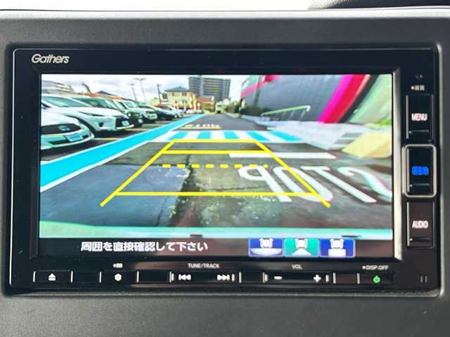 ホンダ Ｎ ＢＯＸ カスタム L ターボ スタイル+ブラック 広島県 2023(令5)年 2.1万km プラチナホワイトパール 禁煙/ターボ/ホンダセンシング/●衝突軽減ブレーキ（CMBS）/●誤発進抑制機能/●歩行者事故低減ステアリング/●路外逸脱抑制機能/●渋滞追従機能付アダプティブクルーズコントロール（ACC）/●車線維持支援システム（LKAS）/●先行車発進お知らせ機能/●標識認識機能/●後方誤発進抑制機能/●オートハイビーム/純正ナビ（VXM-234VFi）/・フルセグ/CD/DVD/SD/MusicRack/Bluetooth/バックカメラ/両側パワースライドドア/革巻きステアリング/ステアリングスイッチ/パドルシフト/ハーフレザーシート/シートヒーター/オートリトラミラー/LEDヘッドライト/フォグランプ/電動パーキングブレーキ/ブレーキホールド/ロールサンシェード/スマートキー/プッシュスタート/スペアキー/純正フロアマット/ドライブレコーダー/ETC/W+サイド+カーテンエアバック