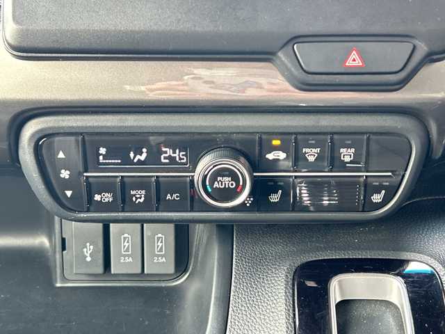 ホンダ Ｎ ＢＯＸ カスタム L ターボ スタイル+ブラック 広島県 2023(令5)年 2.1万km プラチナホワイトパール 禁煙/ターボ/ホンダセンシング/●衝突軽減ブレーキ（CMBS）/●誤発進抑制機能/●歩行者事故低減ステアリング/●路外逸脱抑制機能/●渋滞追従機能付アダプティブクルーズコントロール（ACC）/●車線維持支援システム（LKAS）/●先行車発進お知らせ機能/●標識認識機能/●後方誤発進抑制機能/●オートハイビーム/純正ナビ（VXM-234VFi）/・フルセグ/CD/DVD/SD/MusicRack/Bluetooth/バックカメラ/両側パワースライドドア/革巻きステアリング/ステアリングスイッチ/パドルシフト/ハーフレザーシート/シートヒーター/オートリトラミラー/LEDヘッドライト/フォグランプ/電動パーキングブレーキ/ブレーキホールド/ロールサンシェード/スマートキー/プッシュスタート/スペアキー/純正フロアマット/ドライブレコーダー/ETC/W+サイド+カーテンエアバック