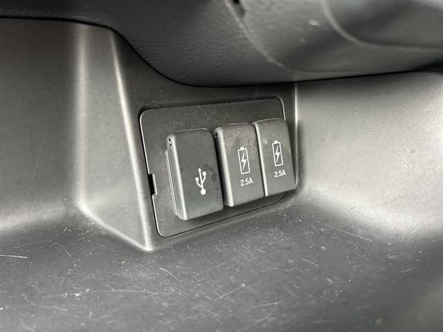 ホンダ Ｎ ＢＯＸ カスタム L ターボ スタイル+ブラック 広島県 2023(令5)年 2.1万km プラチナホワイトパール 禁煙/ターボ/ホンダセンシング/●衝突軽減ブレーキ（CMBS）/●誤発進抑制機能/●歩行者事故低減ステアリング/●路外逸脱抑制機能/●渋滞追従機能付アダプティブクルーズコントロール（ACC）/●車線維持支援システム（LKAS）/●先行車発進お知らせ機能/●標識認識機能/●後方誤発進抑制機能/●オートハイビーム/純正ナビ（VXM-234VFi）/・フルセグ/CD/DVD/SD/MusicRack/Bluetooth/バックカメラ/両側パワースライドドア/革巻きステアリング/ステアリングスイッチ/パドルシフト/ハーフレザーシート/シートヒーター/オートリトラミラー/LEDヘッドライト/フォグランプ/電動パーキングブレーキ/ブレーキホールド/ロールサンシェード/スマートキー/プッシュスタート/スペアキー/純正フロアマット/ドライブレコーダー/ETC/W+サイド+カーテンエアバック