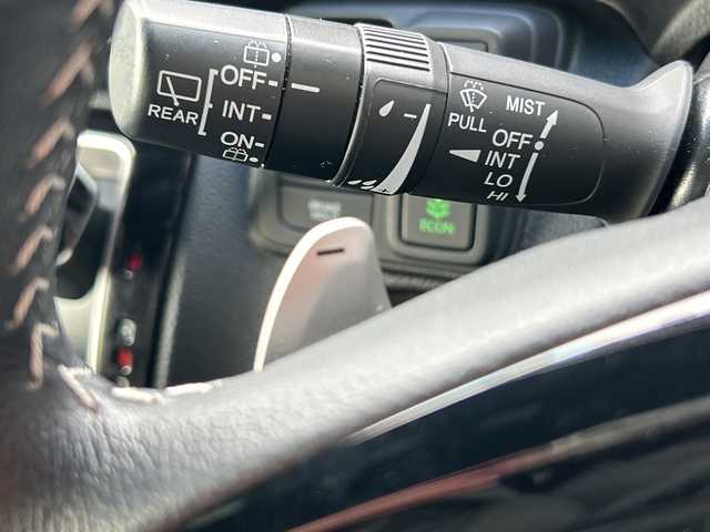 ホンダ Ｎ ＢＯＸ カスタム L ターボ スタイル+ブラック 広島県 2023(令5)年 2.1万km プラチナホワイトパール 禁煙/ターボ/ホンダセンシング/●衝突軽減ブレーキ（CMBS）/●誤発進抑制機能/●歩行者事故低減ステアリング/●路外逸脱抑制機能/●渋滞追従機能付アダプティブクルーズコントロール（ACC）/●車線維持支援システム（LKAS）/●先行車発進お知らせ機能/●標識認識機能/●後方誤発進抑制機能/●オートハイビーム/純正ナビ（VXM-234VFi）/・フルセグ/CD/DVD/SD/MusicRack/Bluetooth/バックカメラ/両側パワースライドドア/革巻きステアリング/ステアリングスイッチ/パドルシフト/ハーフレザーシート/シートヒーター/オートリトラミラー/LEDヘッドライト/フォグランプ/電動パーキングブレーキ/ブレーキホールド/ロールサンシェード/スマートキー/プッシュスタート/スペアキー/純正フロアマット/ドライブレコーダー/ETC/W+サイド+カーテンエアバック