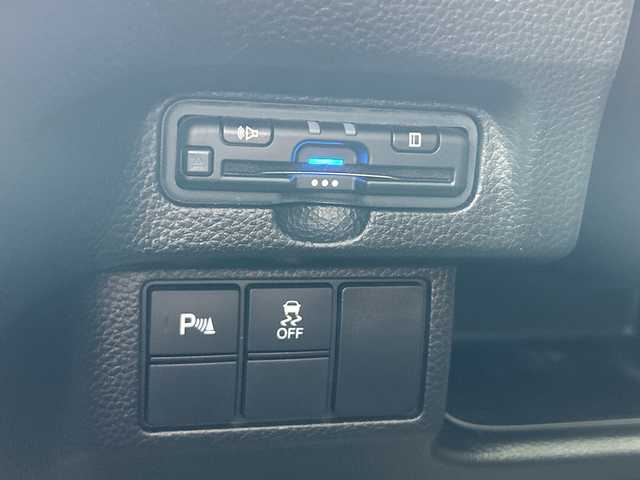 ホンダ Ｎ ＢＯＸ カスタム L ターボ スタイル+ブラック 広島県 2023(令5)年 2.1万km プラチナホワイトパール 禁煙/ターボ/ホンダセンシング/●衝突軽減ブレーキ（CMBS）/●誤発進抑制機能/●歩行者事故低減ステアリング/●路外逸脱抑制機能/●渋滞追従機能付アダプティブクルーズコントロール（ACC）/●車線維持支援システム（LKAS）/●先行車発進お知らせ機能/●標識認識機能/●後方誤発進抑制機能/●オートハイビーム/純正ナビ（VXM-234VFi）/・フルセグ/CD/DVD/SD/MusicRack/Bluetooth/バックカメラ/両側パワースライドドア/革巻きステアリング/ステアリングスイッチ/パドルシフト/ハーフレザーシート/シートヒーター/オートリトラミラー/LEDヘッドライト/フォグランプ/電動パーキングブレーキ/ブレーキホールド/ロールサンシェード/スマートキー/プッシュスタート/スペアキー/純正フロアマット/ドライブレコーダー/ETC/W+サイド+カーテンエアバック