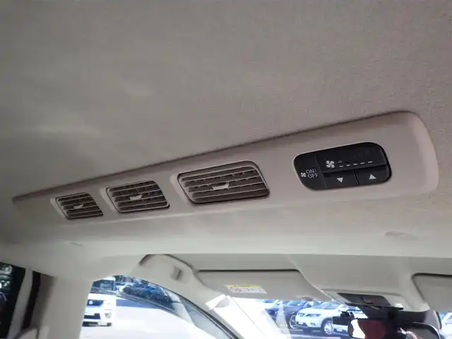 ホンダ フリード ハイブリット e:HEV AIR EX 千葉県 2025(令7)年 0.1千km プラチナホワイトパール ホンダセンシング/・衝突軽減ブレーキ（CMBS）/・車線維持支援システム（LKAS）/・アダプティブクルーズコントロール（ACC）/・ブラインドスポットインフォメーション/・後方誤発進抑制機能/・誤発進抑制機能/両側パワースライドドア/ハーフレザーシート/前席シートヒーター/純正コネクトナビ/地デジTV/【Bluetooth接続】/バックカメラ/革巻きステアリング/ステアリングスイッチ/LEDヘッドライト/ウインカーミラー/リアコーナーセンサー/純正15インチアルミホイル/サイド/カーテンエアバッグ/Honda スマートキー