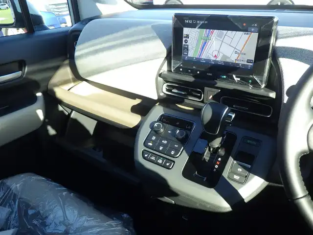 ホンダ フリード ハイブリット e:HEV AIR EX 千葉県 2025(令7)年 0.1千km プラチナホワイトパール ホンダセンシング/・衝突軽減ブレーキ（CMBS）/・車線維持支援システム（LKAS）/・アダプティブクルーズコントロール（ACC）/・ブラインドスポットインフォメーション/・後方誤発進抑制機能/・誤発進抑制機能/両側パワースライドドア/ハーフレザーシート/前席シートヒーター/純正コネクトナビ/地デジTV/【Bluetooth接続】/バックカメラ/革巻きステアリング/ステアリングスイッチ/LEDヘッドライト/ウインカーミラー/リアコーナーセンサー/純正15インチアルミホイル/サイド/カーテンエアバッグ/Honda スマートキー