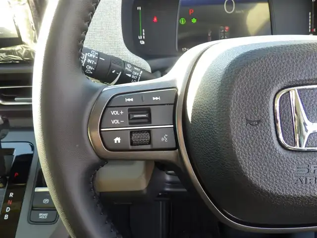 ホンダ フリード ハイブリット e:HEV AIR EX 千葉県 2025(令7)年 0.1千km プラチナホワイトパール ホンダセンシング/・衝突軽減ブレーキ（CMBS）/・車線維持支援システム（LKAS）/・アダプティブクルーズコントロール（ACC）/・ブラインドスポットインフォメーション/・後方誤発進抑制機能/・誤発進抑制機能/両側パワースライドドア/ハーフレザーシート/前席シートヒーター/純正コネクトナビ/地デジTV/【Bluetooth接続】/バックカメラ/革巻きステアリング/ステアリングスイッチ/LEDヘッドライト/ウインカーミラー/リアコーナーセンサー/純正15インチアルミホイル/サイド/カーテンエアバッグ/Honda スマートキー