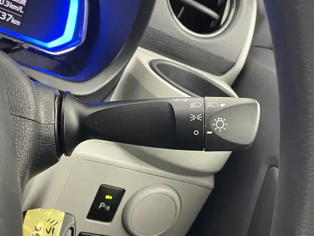 ダイハツ ミラ イース X リミテッド SAⅢ 埼玉県 2019(平31)年 1.1万km ダレクブルー スマートアシスト３　純正８インチナビ　バックカメラ　ＥＴＣ　ドライブレコーダー　ヘッドライトレベライザー　純正フロアマット　Ｂｌｕｅｔｏｏｔｈ　エアコン　リモコンキー　オートハイビーム　ＬＥＤライト