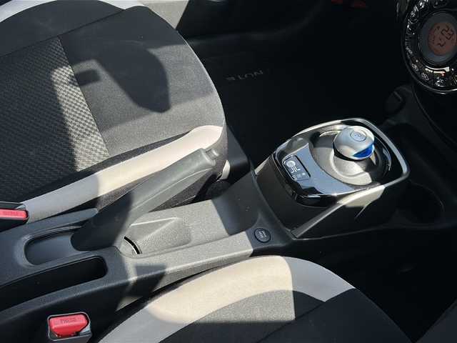 日産 ノート e－パワー X 岐阜県 2018(平30)年 9.9万km ダークメタルグレー 純正ディーラーナビ/MM318D-W/ワンセグTV/BT/SD/DVD/CD/FM/AM/バックカメラ/アラウンドビューモニター/ETC2.0/デジタルインナーミラー/衝突被害軽減装置/横滑り防止機能/レーンキープアシスト/プッシュスタート/純正フロアマット/純正ドアバイザー/電動格納ウインカーミラー