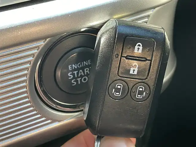 スズキ スペーシア HYBRID X 千葉県 2019(令1)年 3.9万km ピュアホワイトP デュアルカメラブレーキサポート/レーンキープアシスト/社外7インチナビ（MDV-D206）/バックカメラ/コーナーセンサー(後)/両側パワースライドドア/シートヒーター(D席)/ハロゲンヘッドライト/オートライト/オートハイビーム/スマートキー/プッシュスタート/フロアマット/電動格納ミラー