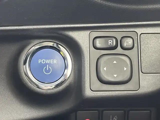 トヨタ アクア S スタイルブラック 愛知県 2019(平31)年 4.9万km ブラックマイカ 禁煙車/純正9インチナビ/（CD/DVD/Bluetooth/フルセグTV/AM/FM/SD）/バックカメラ/トヨタセーフティセンス/・プリクラッシュセーフティ/・レーンディパーチャーアラート/・オートマチックハイビーム/・クリアランスソナー/・誤発進抑制機能/ETC2.0/純正ドライブレコーダー/シートヒーター/純正15インチアルミホイール/スマートキー/純正フロアマット/LEDヘッドライト/フロントフォグライト/横滑り防止装置