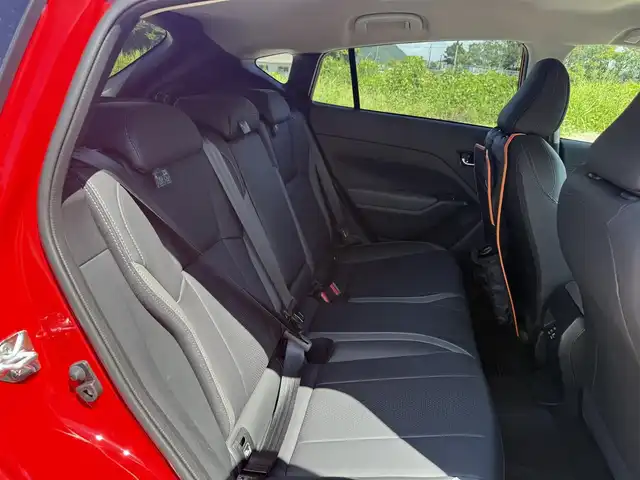 スバル インプレッサ ST－G 兵庫県 2024(令6)年 0.4万km ピュアレッド 純正ナビ/フルセグTV/全方位モニター/黒レザーシート/シートヒーター/パワーシート/ステリングヒーター/パドルシフト/純正17インチAW/LEDヘッドライト