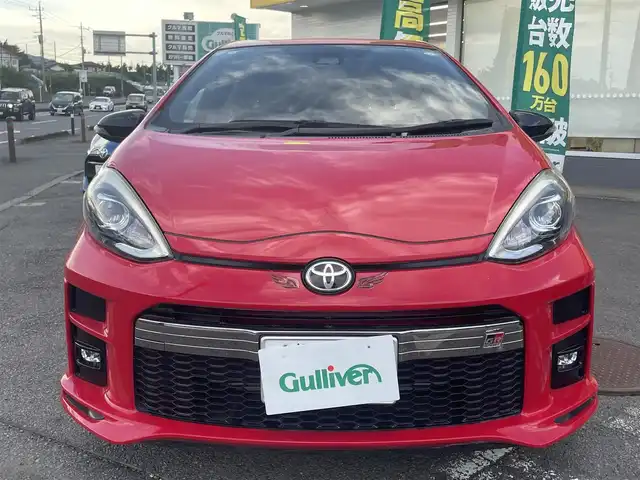 トヨタ アクア G GRスポーツ 17インチPKG 神奈川県 2018(平30)年 3.8万km スーパーレッドⅤ 安全機能装置/・衝突軽減システム/・横滑り防止装置/・レーンキープアシスト/クルーズコントロール/１７インチ純正AW/ハーフレザーシート/シートヒーター/純正ナビ/CD/フルセグTV/AM/FM/SD/BT/バックカメラ/オートハイビーム/LEDヘッドライト/フォグランプ/ETC