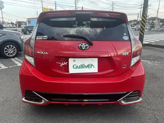 トヨタ アクア G GRスポーツ 17インチPKG 神奈川県 2018(平30)年 3.8万km スーパーレッドⅤ 安全機能装置/・衝突軽減システム/・横滑り防止装置/・レーンキープアシスト/クルーズコントロール/１７インチ純正AW/ハーフレザーシート/シートヒーター/純正ナビ/CD/フルセグTV/AM/FM/SD/BT/バックカメラ/オートハイビーム/LEDヘッドライト/フォグランプ/ETC