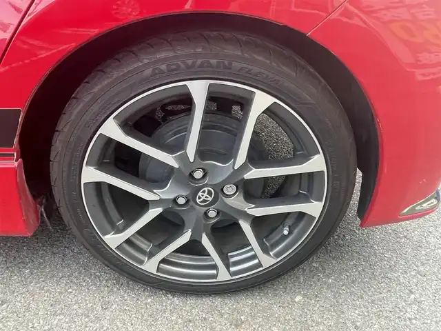 トヨタ アクア G GRスポーツ 17インチPKG 神奈川県 2018(平30)年 3.8万km スーパーレッドⅤ 安全機能装置/・衝突軽減システム/・横滑り防止装置/・レーンキープアシスト/クルーズコントロール/１７インチ純正AW/ハーフレザーシート/シートヒーター/純正ナビ/CD/フルセグTV/AM/FM/SD/BT/バックカメラ/オートハイビーム/LEDヘッドライト/フォグランプ/ETC
