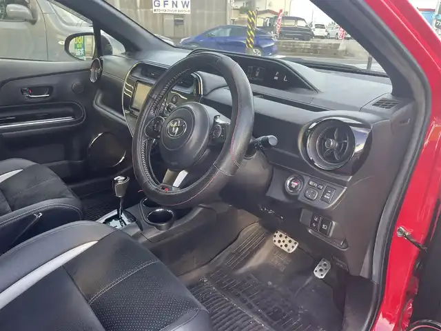 トヨタ アクア G GRスポーツ 17インチPKG 神奈川県 2018(平30)年 3.8万km スーパーレッドⅤ 安全機能装置/・衝突軽減システム/・横滑り防止装置/・レーンキープアシスト/クルーズコントロール/１７インチ純正AW/ハーフレザーシート/シートヒーター/純正ナビ/CD/フルセグTV/AM/FM/SD/BT/バックカメラ/オートハイビーム/LEDヘッドライト/フォグランプ/ETC