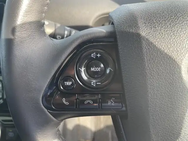 トヨタ プリウス ＰＨＶ A 富山県 2021(令3)年 8.5万km プラチナホワイトパールマイカ 純正８インチナビ／/フルセグＴＶ／/Ｂｔ／/ＤＶＤ再生／/Ｂカメラ／/ビルトインＥＴＣ／/スマートキー／/レーダークルコン／/レーンキープ／/運転席助手席シートヒーター／/ＡＣ１００Ｖ電源／/スペアキー有/LEDオートライト/ＡＷ付冬タイヤ４本有り