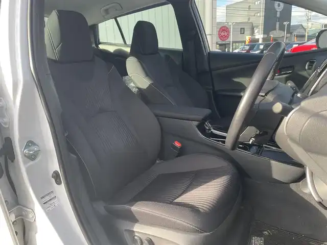 トヨタ プリウス ＰＨＶ A 富山県 2021(令3)年 8.5万km プラチナホワイトパールマイカ 純正８インチナビ／/フルセグＴＶ／/Ｂｔ／/ＤＶＤ再生／/Ｂカメラ／/ビルトインＥＴＣ／/スマートキー／/レーダークルコン／/レーンキープ／/運転席助手席シートヒーター／/ＡＣ１００Ｖ電源／/スペアキー有/LEDオートライト/ＡＷ付冬タイヤ４本有り