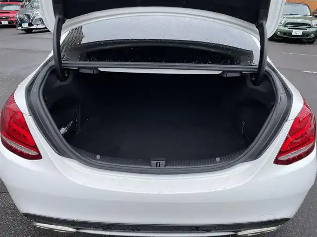 メルセデス・ベンツ Ｃ１８０ アバンギャルド AMGライン 静岡県 2014(平26)年 8.5万km ポーラホワイト 純正HDDナビ・フルセグTV/DVD/CD/MSV/Bluetooth/バックカメラ/19インチアルミホイール/社外車高調/レザーシート/パワーシート/シートヒーター/LEDヘッドライト/ビルトインETC/スマートキー/プッシュスタート/クルーズコントロール/衝突被害軽減ブレーキ