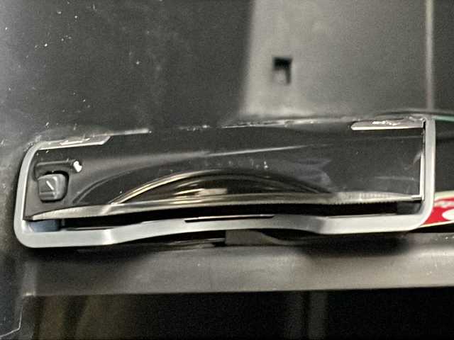 ホンダ フィット 13G Fパッケージ 岐阜県 2015(平27)年 8.1万km ミラノレッド /ワンオーナー//純正メモリナビ(VXM-155VSi)/(TV/Bluetooth/DVD/CD/SD)//アイドリングストップ//ＥＴＣ//ＥＣＯＮ//スマートキー//スペアキーx1//オートリトラクタブルミラー//純正フロアマット