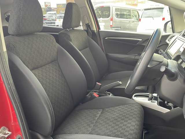 ホンダ フィット 13G Fパッケージ 岐阜県 2015(平27)年 8.1万km ミラノレッド /ワンオーナー//純正メモリナビ(VXM-155VSi)/(TV/Bluetooth/DVD/CD/SD)//アイドリングストップ//ＥＴＣ//ＥＣＯＮ//スマートキー//スペアキーx1//オートリトラクタブルミラー//純正フロアマット