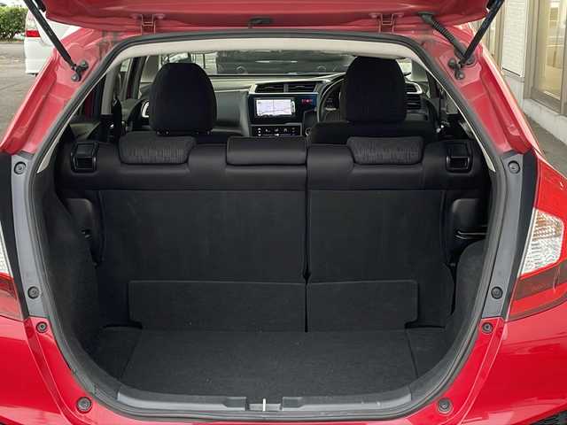 ホンダ フィット 13G Fパッケージ 岐阜県 2015(平27)年 8.1万km ミラノレッド /ワンオーナー//純正メモリナビ(VXM-155VSi)/(TV/Bluetooth/DVD/CD/SD)//アイドリングストップ//ＥＴＣ//ＥＣＯＮ//スマートキー//スペアキーx1//オートリトラクタブルミラー//純正フロアマット