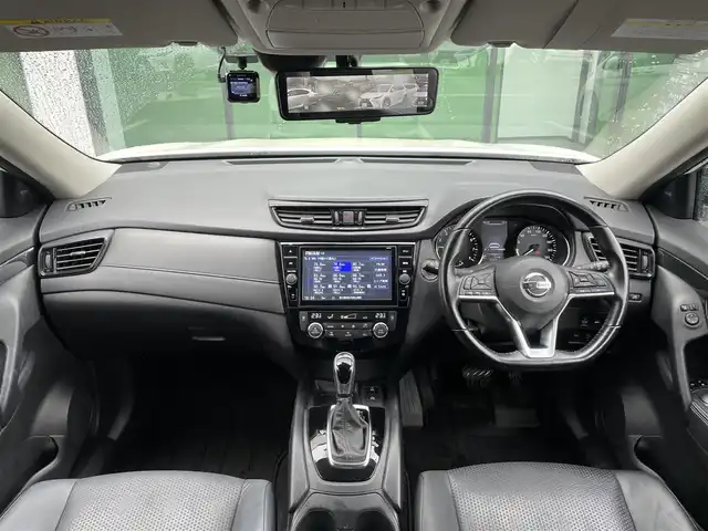 日産 エクストレイル 20Xi Vセレクション 香川県 2022(令4)年 5.2万km ブリリアントホワイトパール 登録時走行距離：51204km/ディーラー純正9型ナビ/　CD DVD BT フルセグTV/全方位カメラ/エマージェンシーブレーキ/レーダークルーズコントロール/レーンキープアシスト/クリアランスソナー/ブラインドスポットモニター/ダウンヒルアシストコントロール/LEDヘッドライト/オートライト/フォグランプ/MTモード付AT/電子パーキングブレーキ/カプロンシート/前席パワーシート/全席シートヒーター/パワーバックドア/ルーフレール/横滑り防止装置/アイドリングストップ/デジタルインナーミラー/ドライブレコーダー/ビルトインETC/プッシュスタート/スマートキー