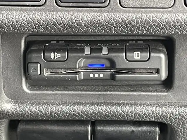 日産 エクストレイル 20Xi Vセレクション 香川県 2022(令4)年 5.2万km ブリリアントホワイトパール 登録時走行距離：51204km/ディーラー純正9型ナビ/　CD DVD BT フルセグTV/全方位カメラ/エマージェンシーブレーキ/レーダークルーズコントロール/レーンキープアシスト/クリアランスソナー/ブラインドスポットモニター/ダウンヒルアシストコントロール/LEDヘッドライト/オートライト/フォグランプ/MTモード付AT/電子パーキングブレーキ/カプロンシート/前席パワーシート/全席シートヒーター/パワーバックドア/ルーフレール/横滑り防止装置/アイドリングストップ/デジタルインナーミラー/ドライブレコーダー/ビルトインETC/プッシュスタート/スマートキー