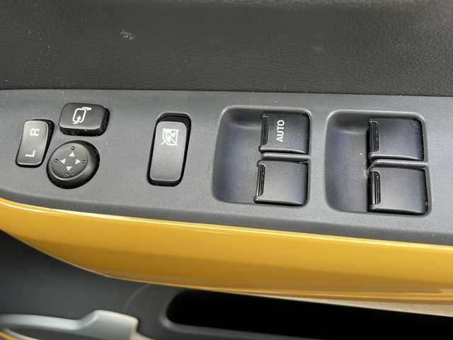 スズキ ハスラー X 三重県 2018(平30)年 5万km アクティブイエロー/ブラック2トーンルーフ 社外ＳＤナビ/全周囲カメラ/バックカメラ/社外ドラレコ/ＥＴＣ/前席シートヒーター/スマートキー/レーンキープアシスト/ＬＥＤオートライト/アイドリングストップ/衝突軽減ブレーキ/ウィンカーミラー/TRC/禁煙車