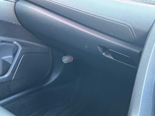 ホンダ シビック ハッチバック 広島県 2018(平30)年 4.8万km クリスタルブラックパール 禁煙/Honda SENSING/・衝突軽減ブレーキ〈CMBS〉/・渋滞追従機能付アダプティブ・クルーズ・コントロール/・LKAS〈車線維持支援システム〉/・路外逸脱抑制機能/・オートハイビーム/・標識認識機能/アジャイルハンドリングアシスト/純正ナビ（VXM-185VFi）/・フルセグ/CD/DVD/Bluetooth/SD/バックカメラ/革巻きステアリング/ステアリングスイッチ/パドルシフト/オートライト/シートヒーター/電動パーキングブレーキ/ブレーキホールド/スマートキー/プッシュスタート/スペアキー/純正ドライブレコーダー/ETC/ピアノブラック・フロントグリル/フロントスポイラー/純正１８インチアルミホイール/W+サイド+カーテンエアバック