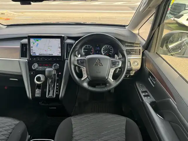 三菱 デリカＤ：５ G パワーパッケージ 滋賀県 2021(令3)年 4.6万km エメラルドブラックパール 純正10.1インチフルセグナビ/　フルセグ Bluetooth SD CD DVD AM FM/マルチアラウンドモニター/アルパイン11.5インチフリップダウンモニター/ドライブレコーダー前後/衝突軽減ブレーキシステム（FCM）/車線逸脱警報システム（LDW）/オートマチックハイビーム/レーダークルーズコントロール/誤発進抑制機能/パワーバックドア/両側パワースライドドア/ビルトインETC/シートヒーター/ステアリングヒーター/パドルシフト/純正18インチアルミ/純正フロアマット/純正ドアバイザー/スマートキー×2/プッシュスタート/