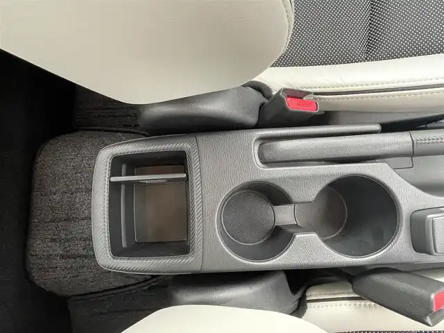 マツダ デミオ 15Sツーリング Lパッケージ 千葉県 2019(平31)年 1.3万km スノーフレイクホワイトパールマイカ 安全機能/・衝突軽減ブレーキ/レーンキープアシスト/・コーナーセンサー(後)/誤発進抑制/・ブラインドスポットモニター/標識認識/メーカー純正ナビ/・フルセグ/BT/DVD/CD/USB/バックカメラ/ステアリングスイッチ/パドルシフト/ETC/ヘッドアップディスプレイ/ハーフレザーシート/シートヒーター(D/N席)/LEDヘッドライト/オートライト/オートハイビーム/スマートキー/プッシュスタート/純正16インチAW/純正フロアマット