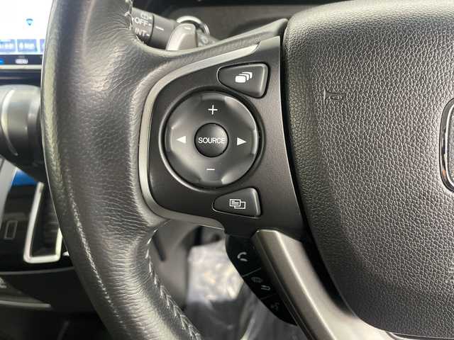 ホンダ ステップワゴン スパーダ ホンダセンシング 大阪府 2018(平30)年 5.8万km プレミアムスパークルブラックパール 純正９型ナビ　フルセグＴＶ　バックカメラ　ドライブレコーダー　ビルトインＥＴＣ　両側パワースライドドア　純正１６インチＡＷ　ＨＩＤヘッド　フォグ　パドルシフト　純正府フロアマット　スマートキー　禁煙車