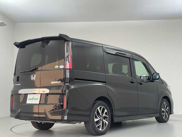 ホンダ ステップワゴン スパーダ ホンダセンシング 大阪府 2018(平30)年 5.8万km プレミアムスパークルブラックパール 純正９型ナビ　フルセグＴＶ　バックカメラ　ドライブレコーダー　ビルトインＥＴＣ　両側パワースライドドア　純正１６インチＡＷ　ＨＩＤヘッド　フォグ　パドルシフト　純正府フロアマット　スマートキー　禁煙車