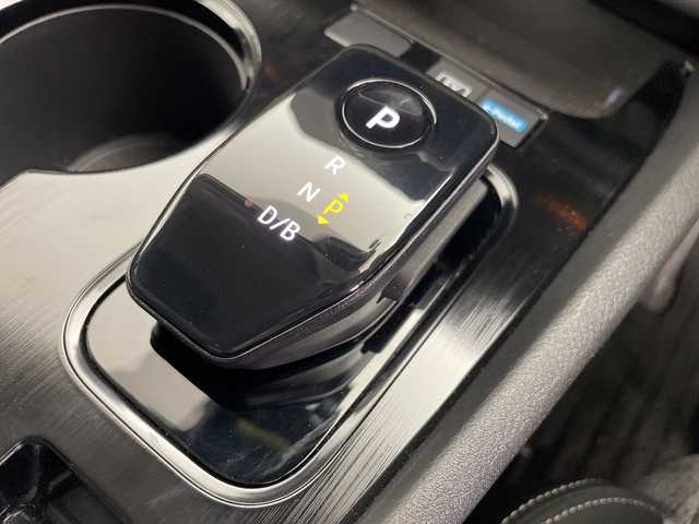 日産 エクストレイル X e－4ORCE 道央・札幌 2022(令4)年 3.9万km カーディナルレッド ・４WD/・純正ナビ/・BT/USB/フルセグTV/Apple　Car　Play/・全方位カメラ/・バックカメラ/・パワーバックドア/・デジタルインナーミラー/・プロパイロット/・エマージェンシーブレーキ/・レーダークルーズコントロール/・ブラインドスポットモニター/・ダウンヒルアシスト/・全席シートヒーター/・パワーシート（運転席）/・ステアリングヒーター/・AC１５００W/・ETC２．０/・LEDライト/・スペアキー/・保証書/・取扱説明書