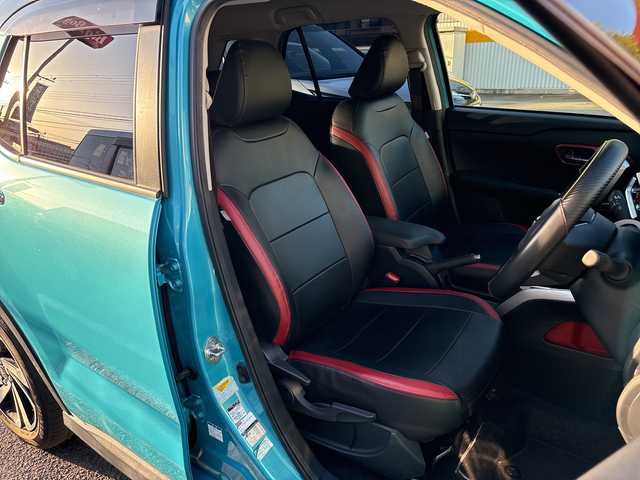 トヨタ ライズ Z 兵庫県 2021(令3)年 7.6万km ブラックマイカメタリック/ターコイズブルーマイカメタリック レザー風シートカバー着用/ワンオーナー/プッシュスタート/スマートキー/クルーズコントロール/ETC/バックカメラ/アラウンドビュー/アイドリングストップ/プリクラッシュ/クリアランスソナー/純正ドアバイザー/純正フロアマット/純正ディスプレイオーディオ/フルセグテレビ/AM/FM/Bluetooth/電格ミラー/ドライブレコーダー/シートヒーター/スマートアシスト/ステアリングアシスト/BSM/RCTA/ルーフキャリア