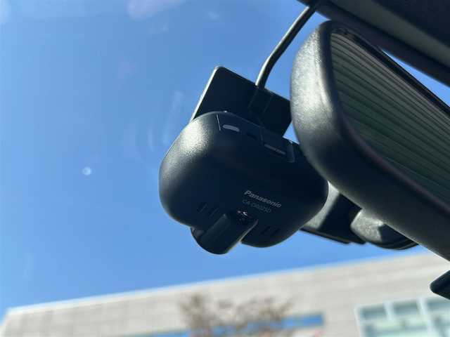 ダイハツ コペン セロ 福島県 2019(令1)年 4.6万km ブリティッシュグリーンマイカ 社外SDナビ(CN-RE05WD)/【フルセグ/BT/DVD/CD/SD/AM/FM】/バックカメラ/ナビ連動前方ドライブレコーダー(CA-DR025D)/ETC2.0/レッドインテリアパック/横滑り防止装置/前席シートヒーター/純正フロアマット/アイドリングストップ/LEDヘッドライト/フォグランプ/TRC/盗難防止装置/ステアリングスイッチ