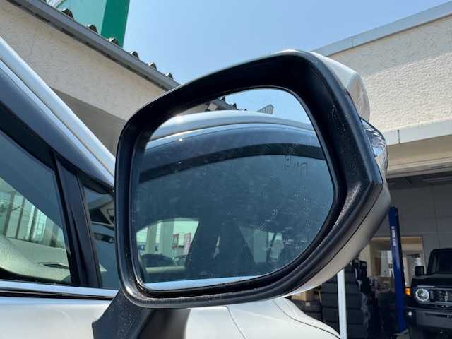 トヨタ ハリアー Z 道東・釧路十勝 2020(令2)年 4.4万km ホワイトパールクリスタルシャイン 4WD/寒冷地仕様/ワンオーナー/純正ディスプレイオーディオ/  (ナビ/フルセグTV/Bluetooth)/パノラミックビューモニター/トヨタセーフティセンス/  プリクラッシュセーフティ/  レーントレーシングアシスト/  レーダークルーズコントロール/  アダプティブハイビームシステム/  ロードサインアシスト/LEDリアフォグランプ/おくだけ充電/フロントワイパーデアイサー/パワバックドア/ハーフレザーシート/パワーシート/デジタルインナーミラー/ブラインドスポットミニター/JBLサウンドシステム/ミラーヒーター/革巻きステアリング/ステアリングリモコン/電動チルト&テレスコピックステアリング/USBソケット/横滑り防止装置/LEDヘッドライト/フォグライト/純正フロアマット/純正ドアバイザー/純正ラゲッジマット/ビルトインETC(2.0)/モデリスタフルエアロ/ヘッドアップディスプレイ/スマートキー/エンジンプッシュスタート/スペアキー/取扱説明書/保証書/純正19インチアルミホイール/冬タイヤ積み込み/  (225/65R17、6mm、2020年製、BS、社外AW)